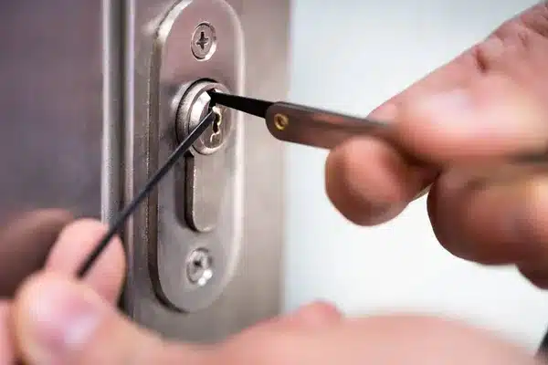 a locksmith a rekeying a door lock and When Should you need Rekey Lock